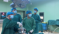 【技术突破】潍坊市益都中心医院成功实施两例完全腹腔镜下胃癌根治术